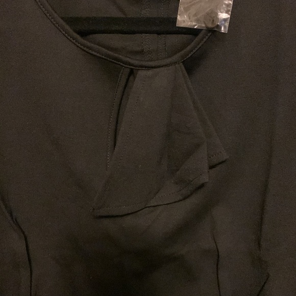 Keyhole Top - Picture 6 of 8